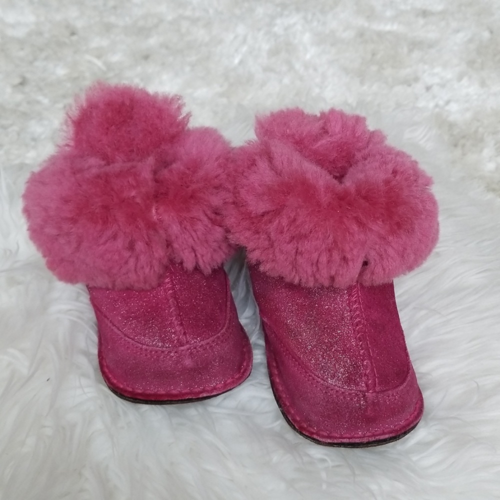 UGG Boots - Picture 5 of 7